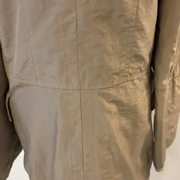 Venezia Milano Tan Rain Jacket with Zipper Pockets Gold Hardware - Picture 11 of 14